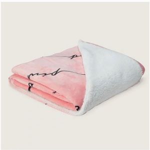 VS PINK Cozy Sherpa Blanket